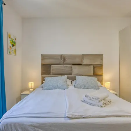 Arsenal Guest house